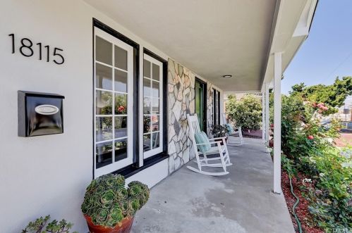 18115 La Salle Ave, Gardena, CA 90248-3609