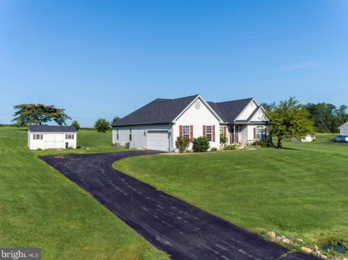 219 Eagleview Dr, Centre, PA 19541-8982