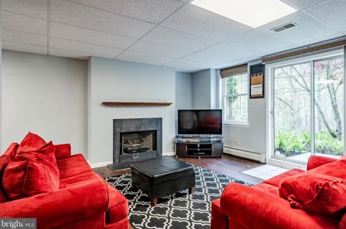 1048 Ryans Run, Boothwyn PA  19060-4411 exterior