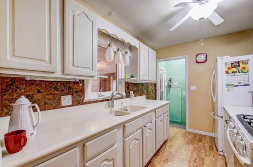 1763 Barclay St, Saint Paul MN 55109-4401 exterior