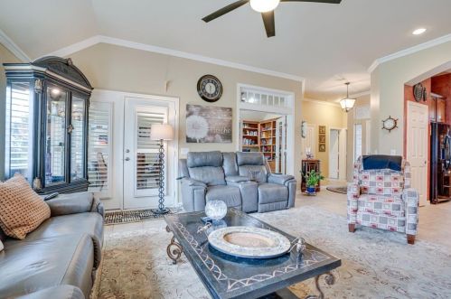 9509 Orangewood Trl, Denton TX 76207-8623 exterior