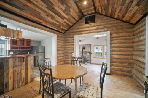 15 Allegheny Ave, West Milford Lakes NJ  07480-4001 exterior