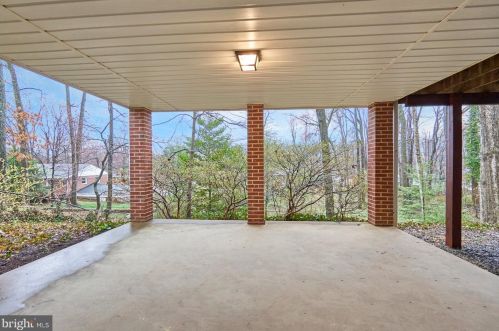 7317 Pinewood St, Falls Church VA  22046-2725 exterior