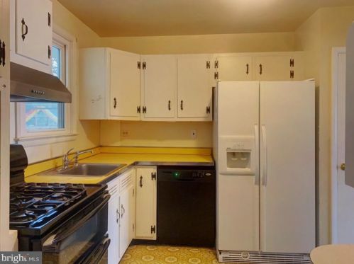 1806 Jaybee Rd, Wilmington DE  19803-3323 exterior