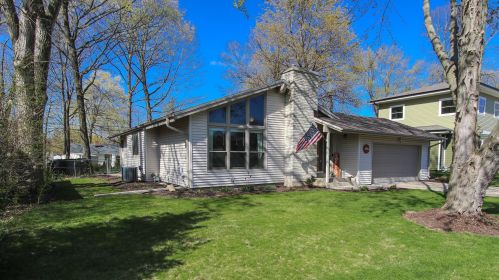 4946 Dean Rd, Milwaukee WI  53223-3124 exterior
