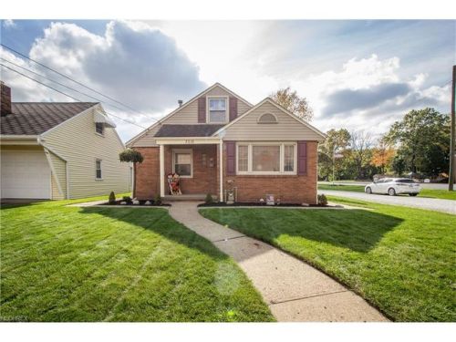 3516 7th St, Canton, OH 44710-1516
