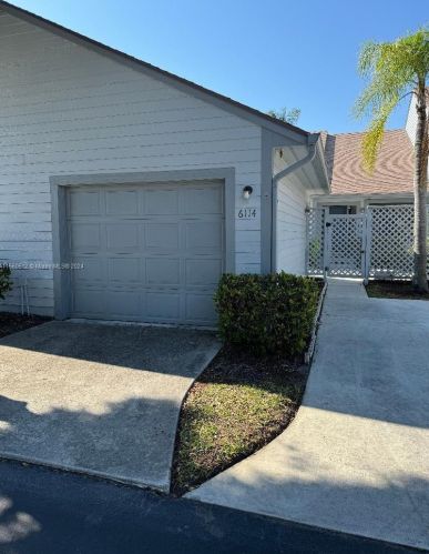 6114 Georgetown Pl, Hobe Sound, FL 33455-7344
