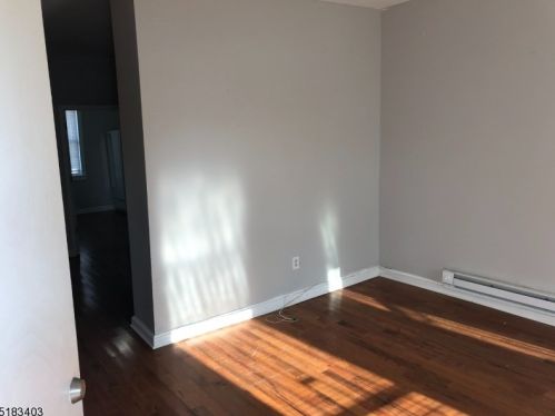 192 19th Ave, Irvington NJ  07111-3715 exterior