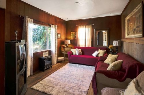 1851 Magnolia Ave, Long Beach, CA 90806-6104