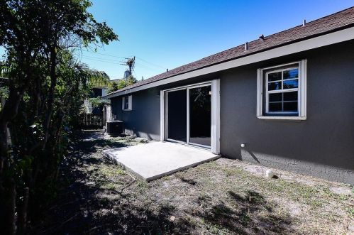 620 Oak St, Boynton Beach FL  33435-2807 exterior