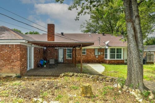 5617 Wedgmont Cir, Fort Worth TX  76133-2801 exterior