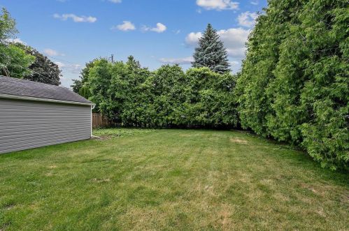 1134 Colonial Ave, Green Bay, WI 54304-2442