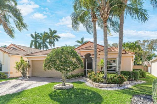 6858 Camille St, Boynton Beach, FL 33437-6053