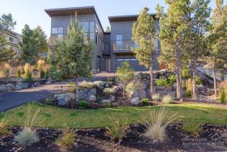 3473 Bryce Canyon Ln, Bend, OR 97701-6723