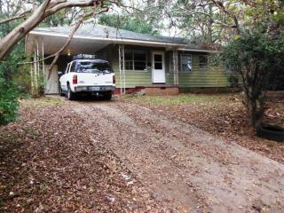 270 Cameron St, Jackson MS  39212-5001 exterior