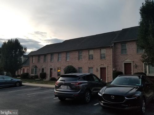 244 Stonehedge Ln, Navy Sup Dpt PA  17055-7008 exterior