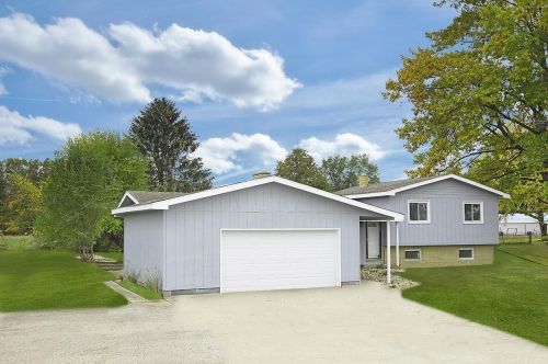 22020 County Road 18, Goshen, IN 46528-9526