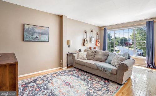 204 Connery Ter, Leesburg, VA 20175-5072