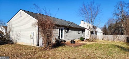 12007 Falcon Ridge Dr, Fredericksburg VA  22407-7347 exterior