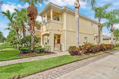28252 Villagewalk Cir, Bonita Springs, FL 34135-8517