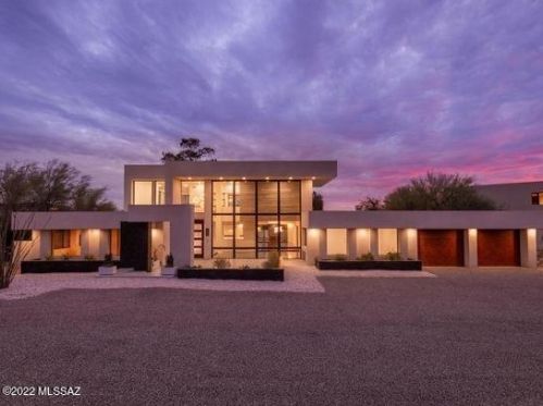 5400 Suncrest Pl, Tucson, AZ 85718-5508