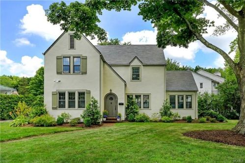216 Nelson Rd, Scarsdale, NY 10583-5938
