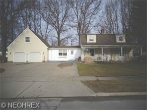 425 Dakota Ave, Mc Donald, OH 44437-1514
