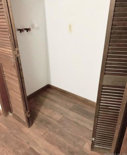 185 Shell St, Bridgeport CT  06605-2725 exterior