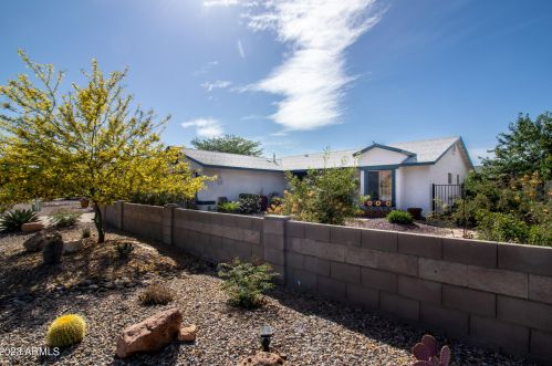 2977 Thunderbird Dr, Sierra Vista, AZ 85650-6685