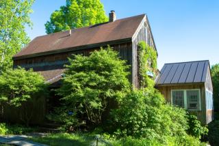 44 Bramble Ln, Norwich, VT 05055-9699