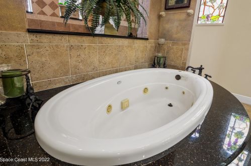 3618 Indian Riv Dr, Cocoa FL 32926-8705 exterior