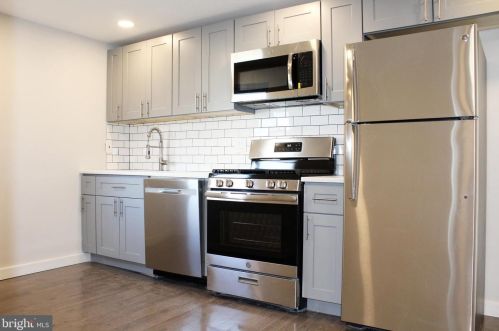 343 Christian St, Philadelphia PA 19147-4004 exterior