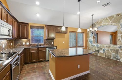 11708 Beach St, Frisco TX  75036-6435 exterior