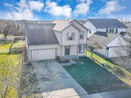 8119 Chapel Stone Rd, Blacklick OH  43004-9226 exterior