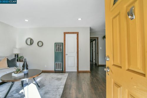 2274 Orleans Dr, Pinole, CA 94564-1616