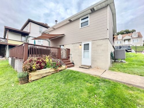 705 Scott St, Penn, PA 15675-9709