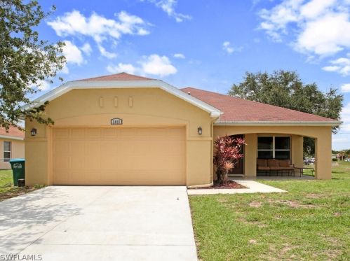 2025 4th St, Cape Coral, FL 33991-0018