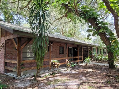 702 Sundance Trl, Wimauma, FL 33598-7537