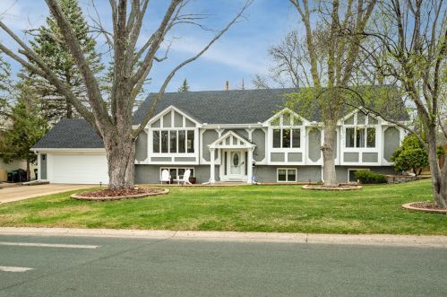 7204 Cornelia Dr, Minneapolis, MN 55435-4160