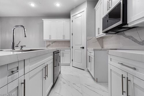 1908 14 St, Cape Coral FL  33909-1643 exterior