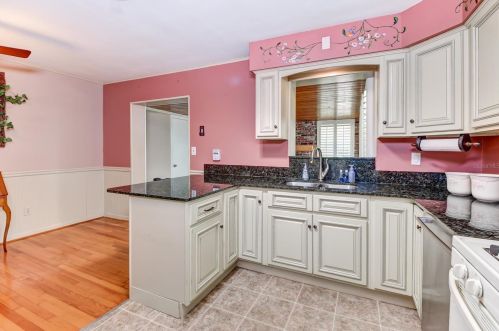 2704 Oak Rd, Deland FL  32720-2024 exterior