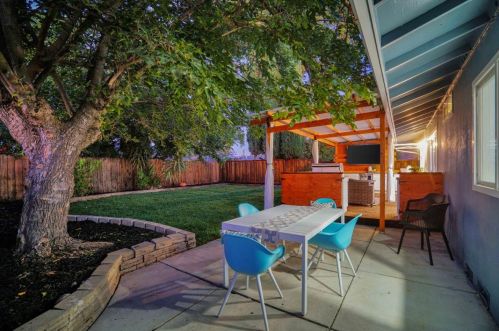 1317 Hibiscus Way, Livermore CA  94551-1315 exterior