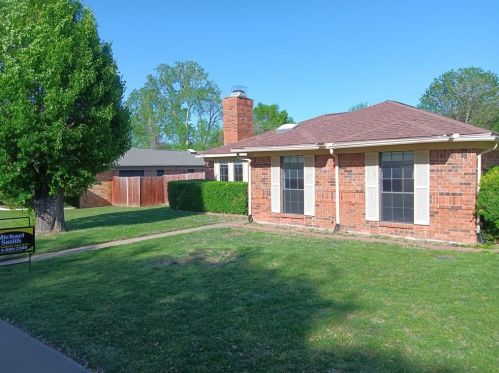 2742 Wentwood Dr, Carrollton TX  75007-5910 exterior