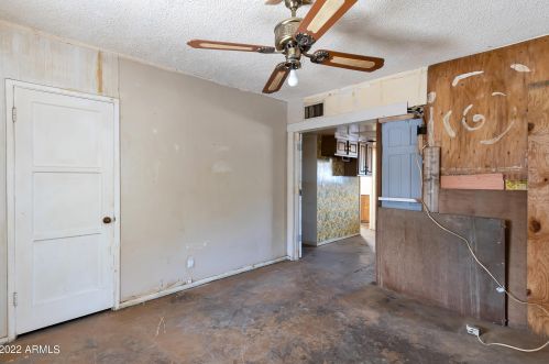 2930 17 Ave, Phoenix AZ exterior