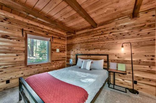 11994 Bennett Flat Rd, Truckee, CA 96161-6268