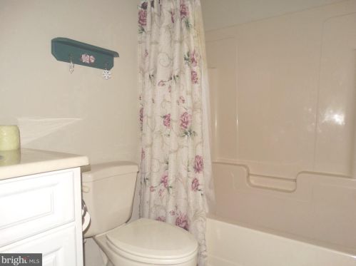 21 Holly Ct, Lees Cross Roads PA  17257-8749 exterior