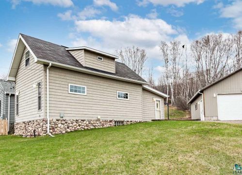 5311 Columbia St, Duluth, MN 55807-1416