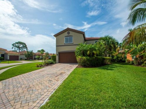 4131 56th Ln, Vero Beach, FL 32967-7592