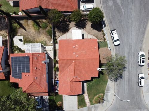 27881 Wakefield Rd, Santa Clarita, CA 91384-3536