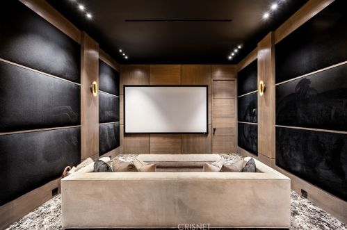 4508 Haskell Ave, Van Nuys CA  91436-3148 exterior